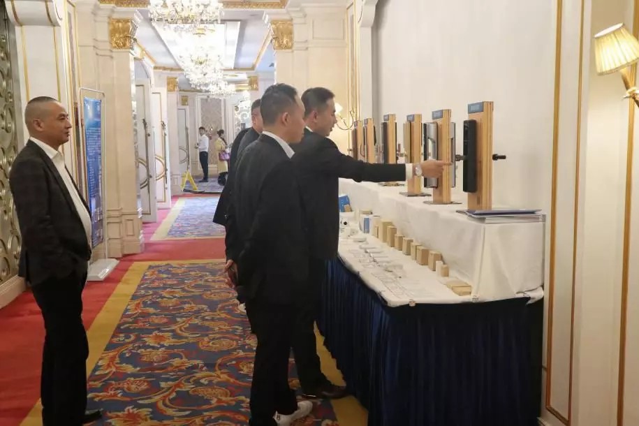 鑫安物聯(lián)2019年客戶答謝晚宴隆重舉行科技創(chuàng)造智慧生活